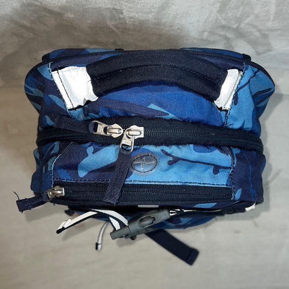 Pottery Barn Kids Navy Skateboard Small Camo Reflective Backpack - Picture 5 of 10